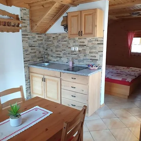 Sobe Jurcek * Luče