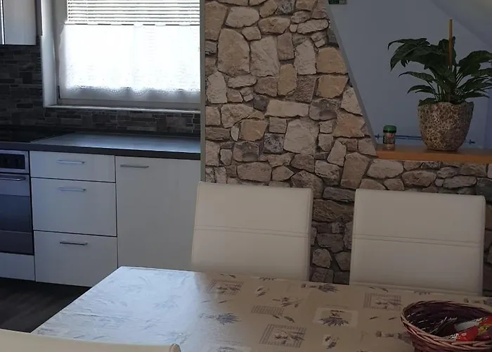 Apartman & Jurcek Luče